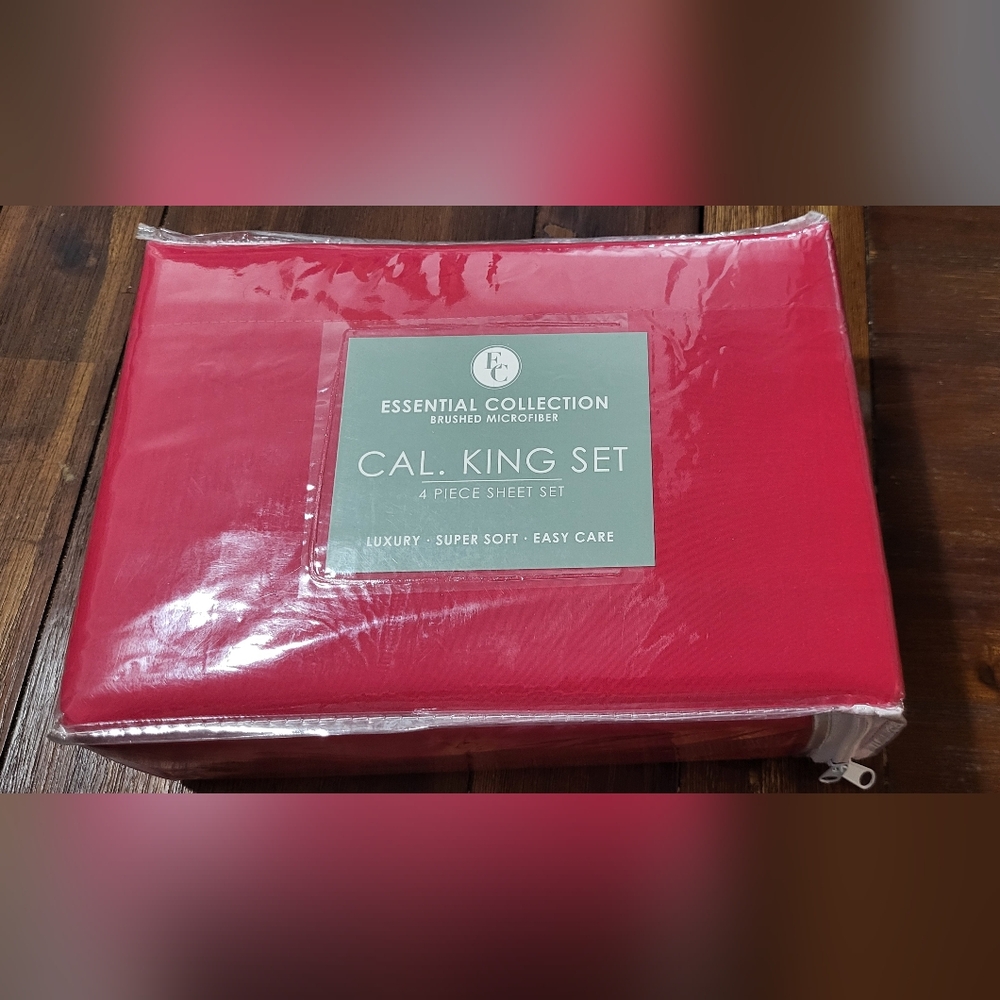 New with Tags NWT Red Essential Collection Cal King Sheets